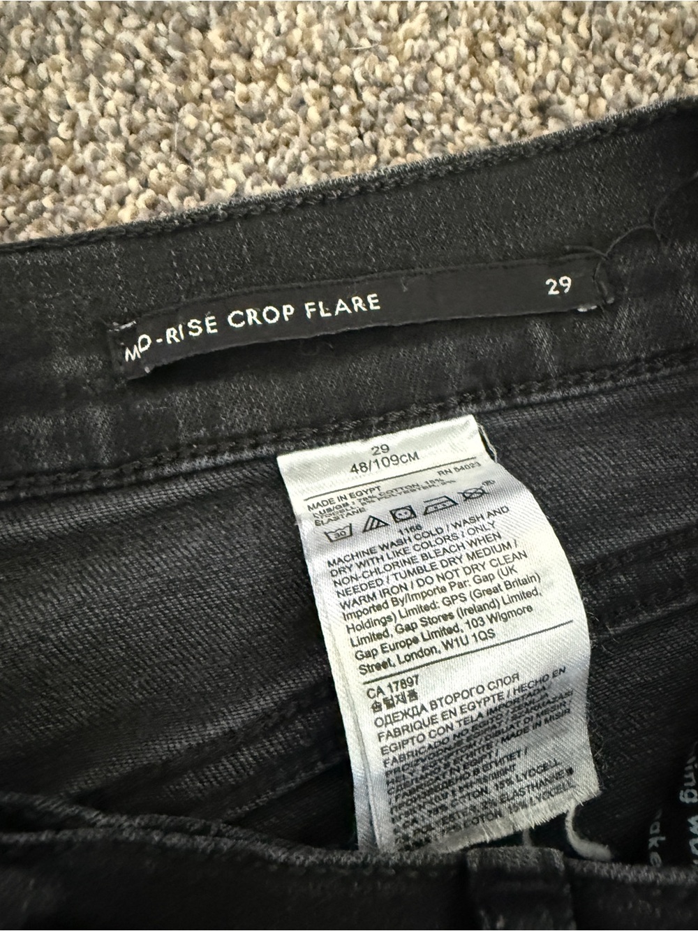 Banana Republic Black Mid-Rise Button-Fly Cropped Jeans - Picture 6 of 7